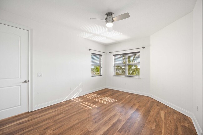 Building Photo - 606 Riviera Dunes Way