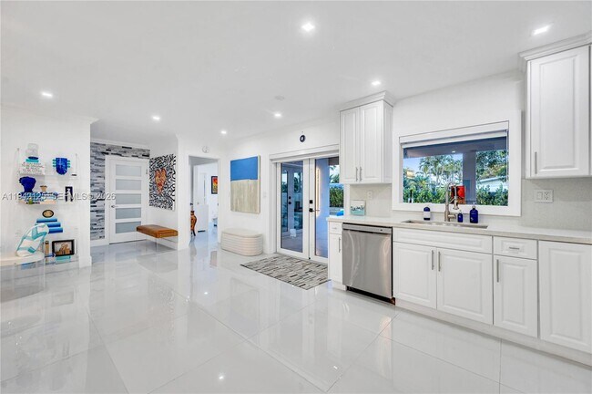 Building Photo - 8501 SW 142nd St