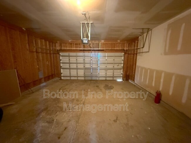 Building Photo - 6926 Brandon Chase Ln