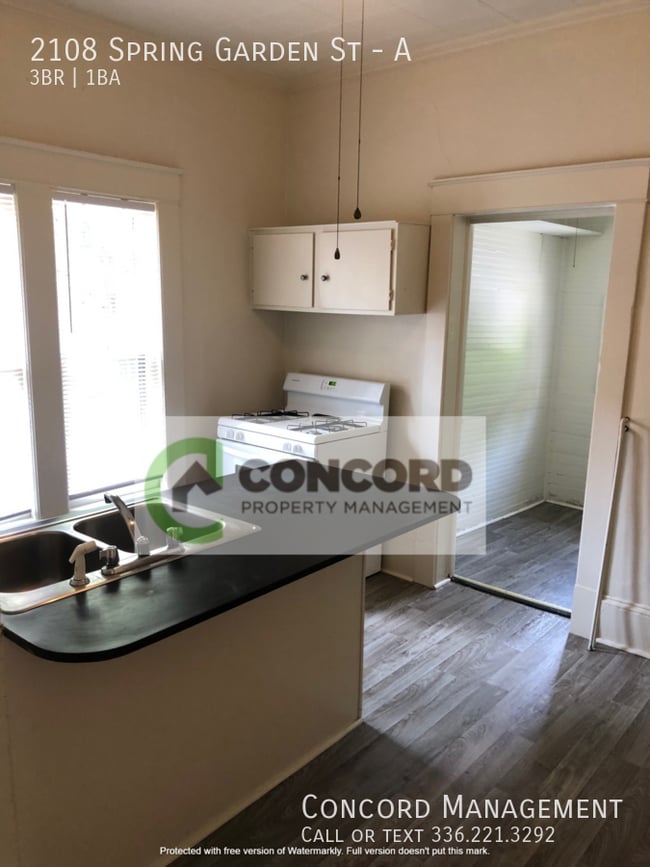 Building Photo - 2108 Spring Garden St