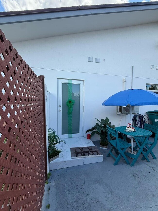 Building Photo - 2410 SW 143rd Ct