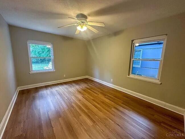 Building Photo - 1470 Antoinette Ave