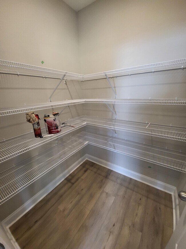 Building Photo - 201 King Rd