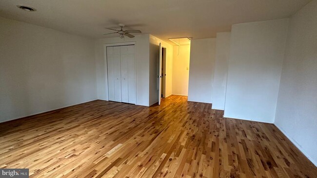 Building Photo - 8658 Welbeck Way