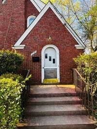 Building Photo - Ingleside