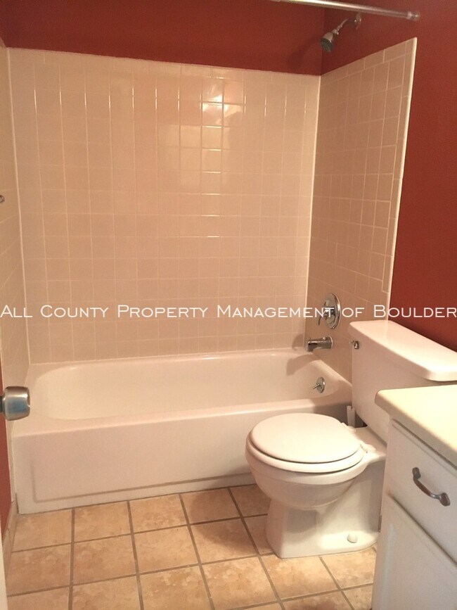 Building Photo - Powderhorn Condo with Loft