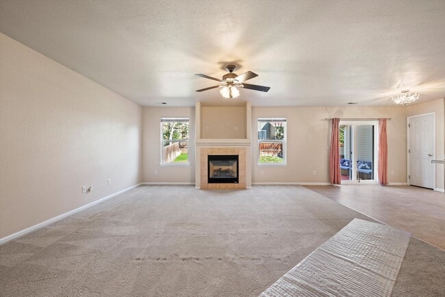 Building Photo - Beautiful 3-Bedroom Home in Cherry Creek School District with Fenced Yard & 2-Car Garage