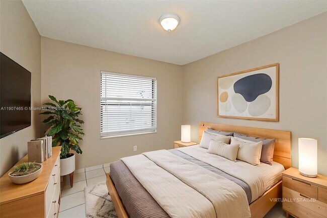 Building Photo - 5168 Edgecliff Ave