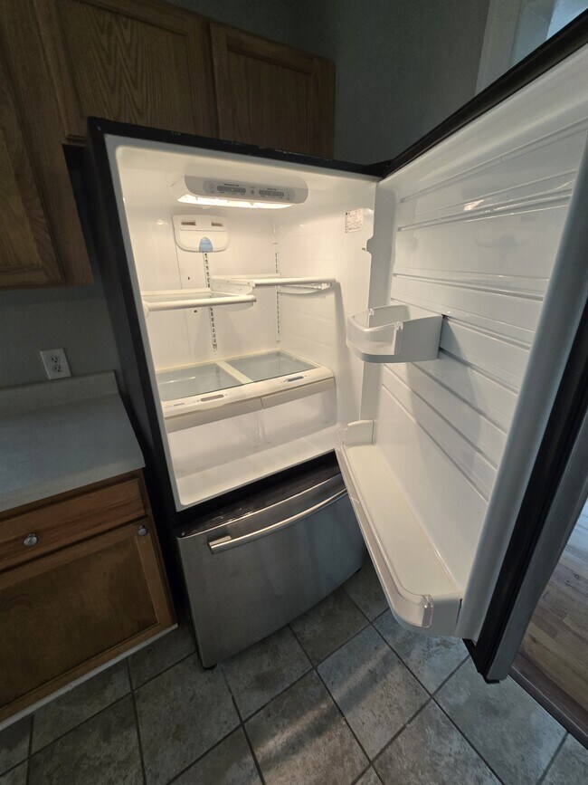 Building Photo - 329 E 63rd St