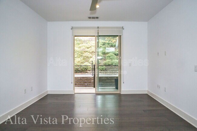 Building Photo - 2549 Aperture Cir