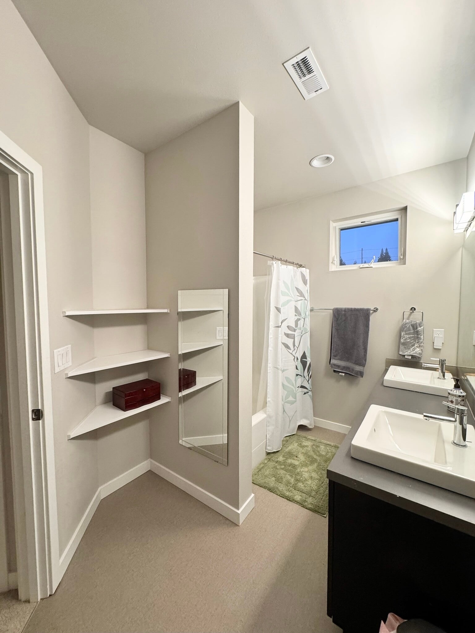 Bathroom 2 - 1590 139th Ln NE