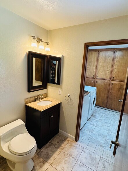 Building Photo - 2913 Carissa Ct