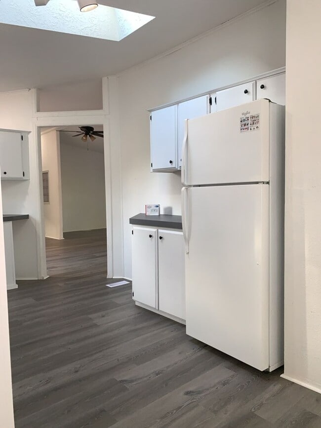 Building Photo - Stunning manufactured home w/detached garage!