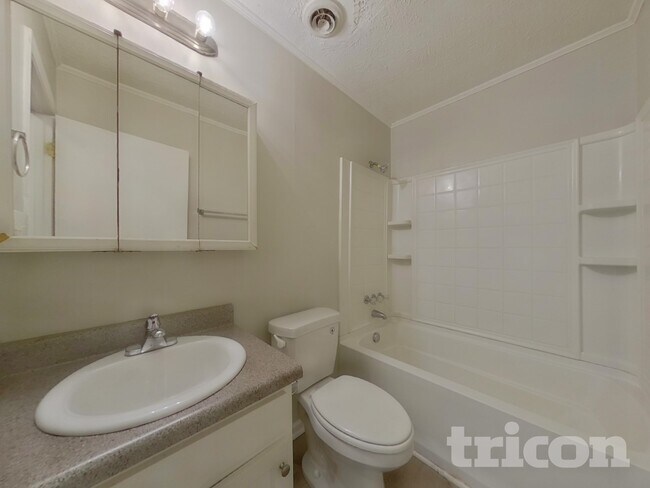 Building Photo - 3182 Lake Monroe Rd