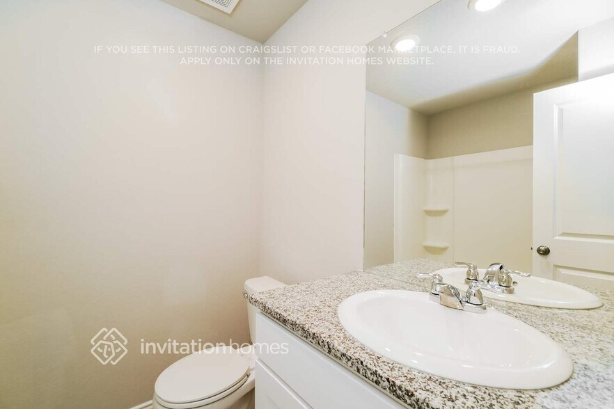 Building Photo - 5747 Leon Pl