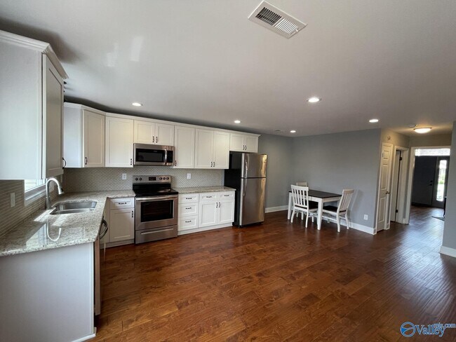 Building Photo - 6659 Steeplechase Dr NW