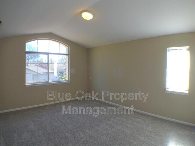 Building Photo - 242 Mission Serra Terrace
