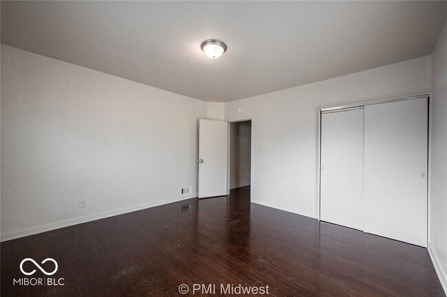 Building Photo - 264 N Holmes Ave