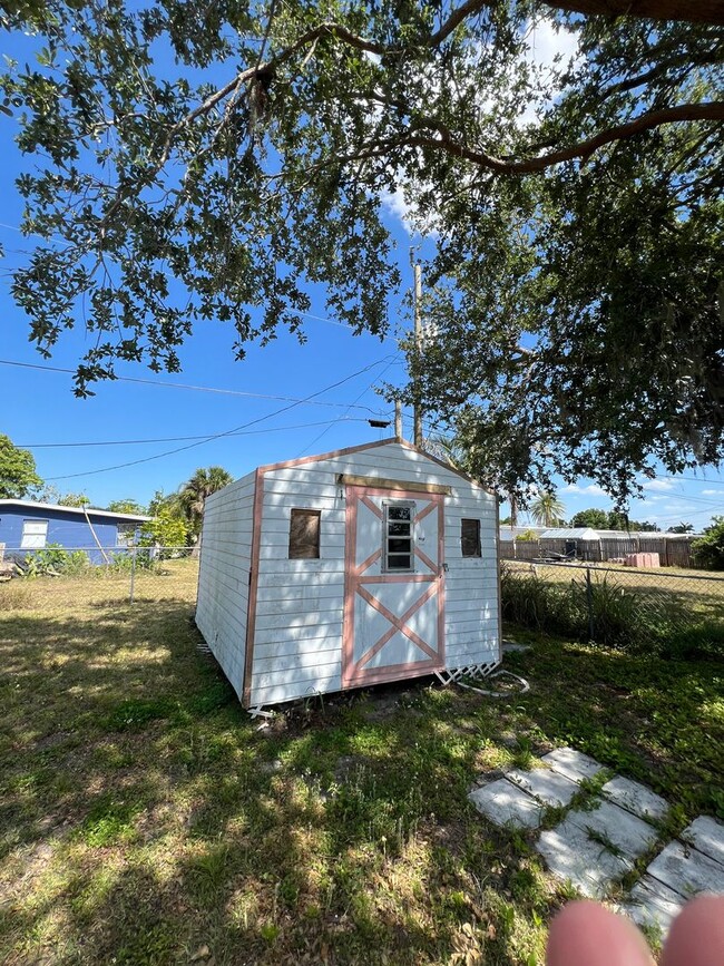 Building Photo - Totally updated !!  All new interior.  Bri...