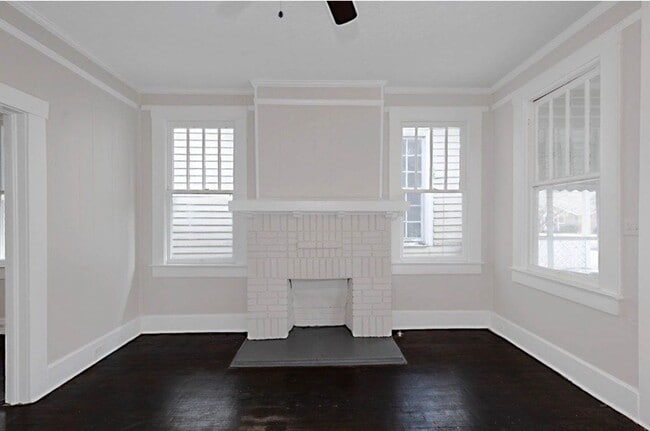 Building Photo - **AVAILABLE NOW**Historic Bungalow 2 Bedroom / 1 Bathroom Home for Rent in Midtown Columbus, GA***