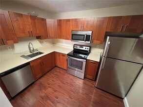 Building Photo - 10421 Mahogany Key Cir