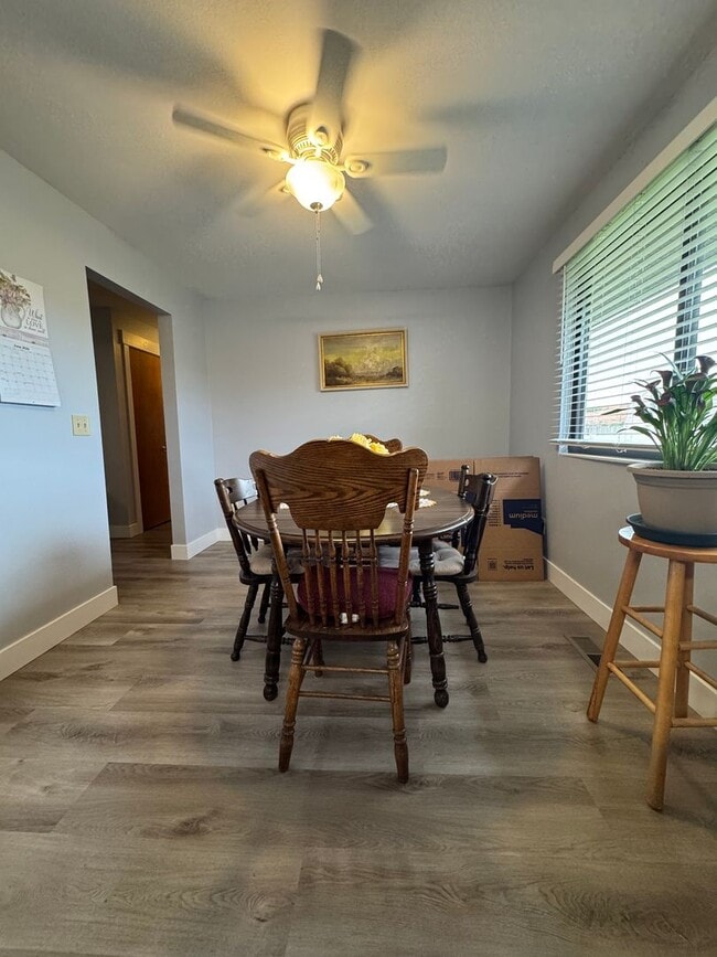 Building Photo - Spacious 4-Bedroom Home in Roosevelt, UT!
