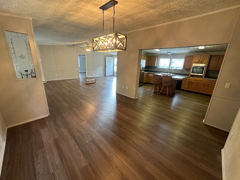 Building Photo - 4060 Yellow Creek Trail