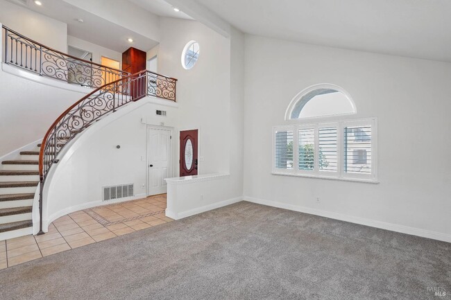 Building Photo - 606 Roscommon Pl