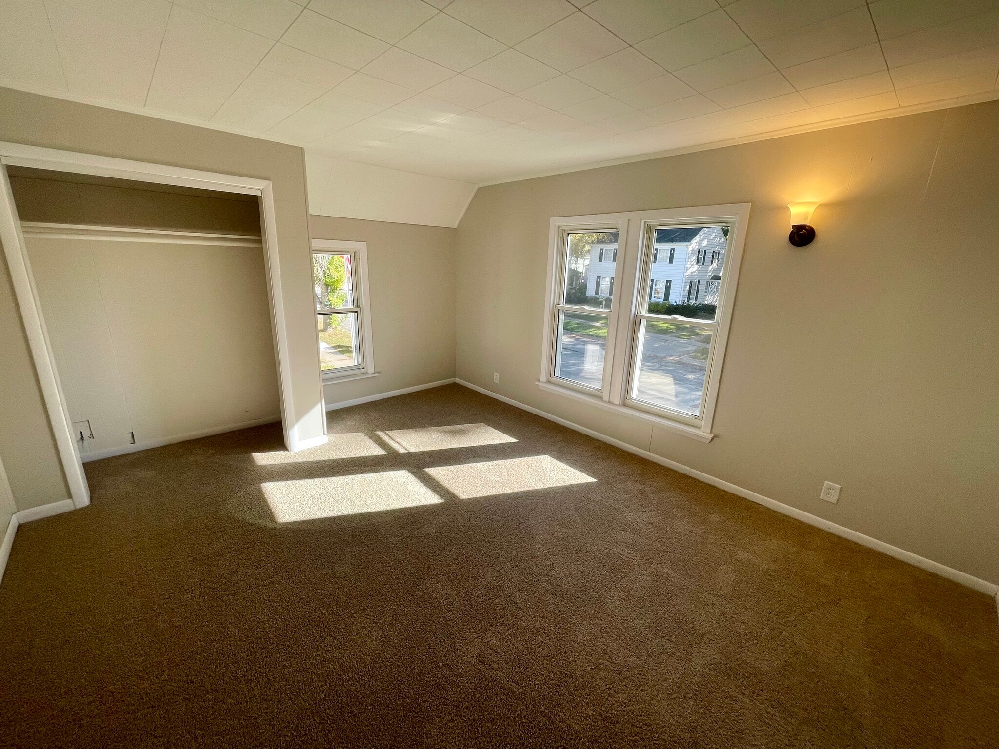 Building Photo - 175 W Moore St