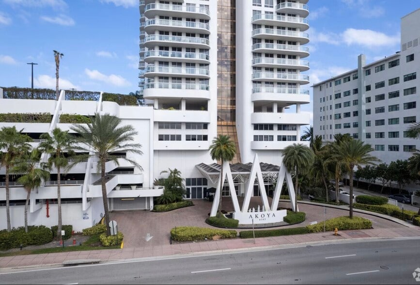 Building Photo - 6365 Collins Ave