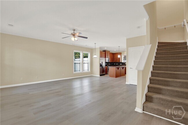 Building Photo - 127 Acapella Ave