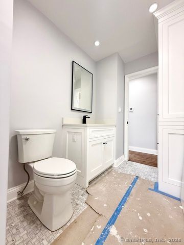 Building Photo - 40 E Pasadena Pl
