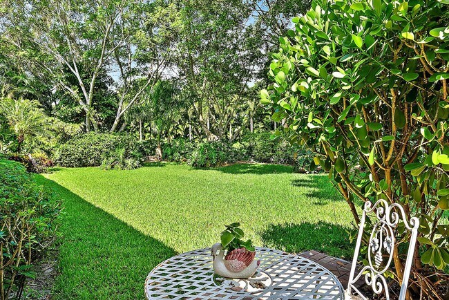 Building Photo - 7713 Sandhill Ct