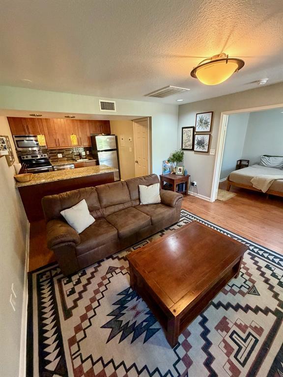 Building Photo - 7685 Northcross Dr