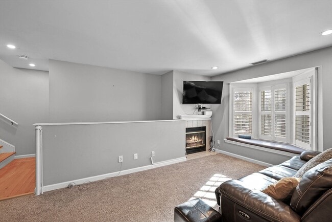 Building Photo - 709 Gazebo Cir