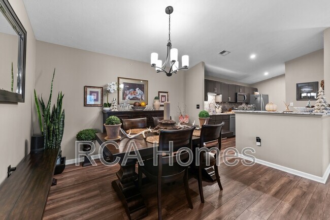 Building Photo - 8921 Hunters Creek Dr