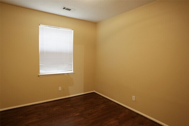 Building Photo - 20410 Eagle Nest Ct