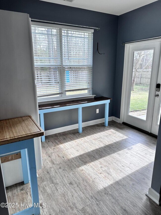 Building Photo - 109 Pennington St