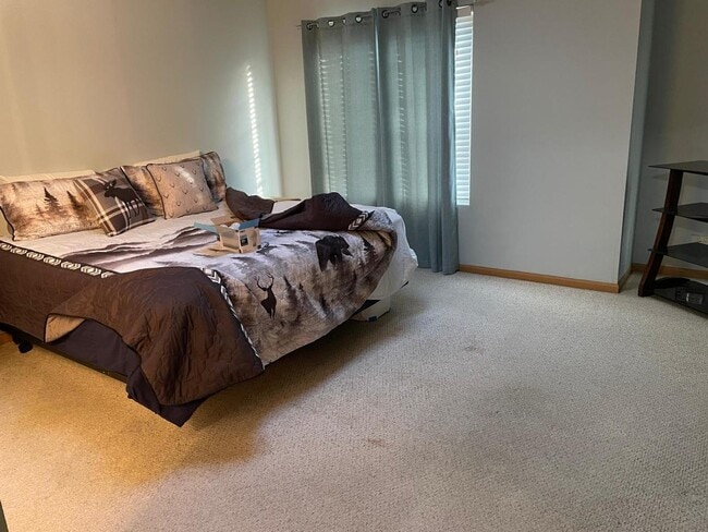 Building Photo - 724 County Line Rd