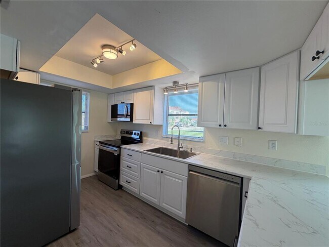 Building Photo - 2619 Magdalina Dr