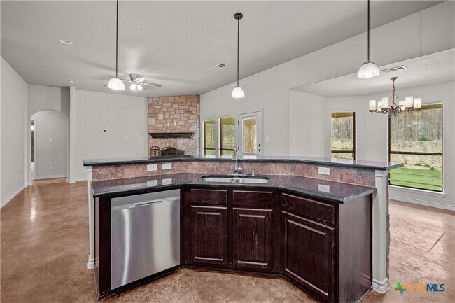 Building Photo - 103 Weeping Willow Ct