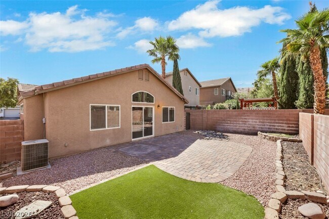 Building Photo - 9936 Willowbrook Pond Rd