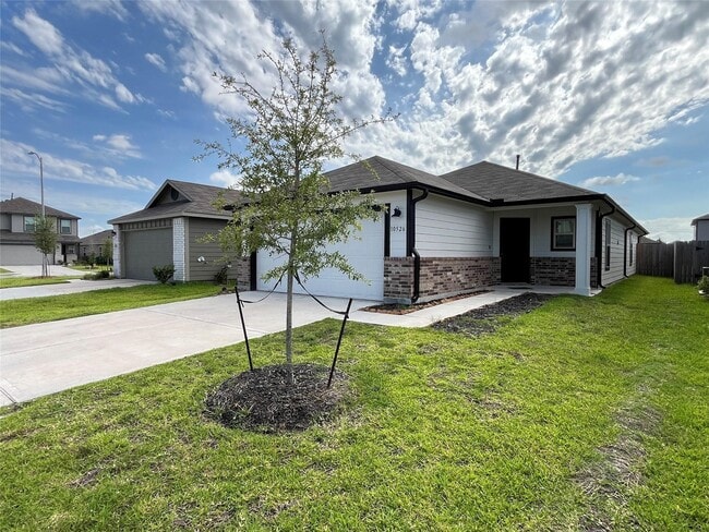 Building Photo - 10526 Vinca Minor Ln