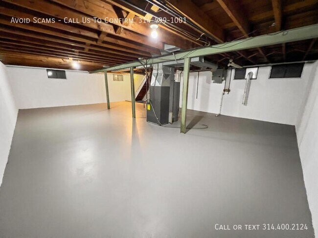 Building Photo - 1500 Comet Dr