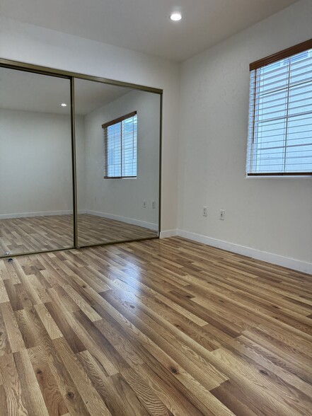 Bedroom-2 - 5742 Woodman Ave