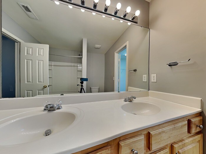 Building Photo - 6805 Ciera Nichole Ct