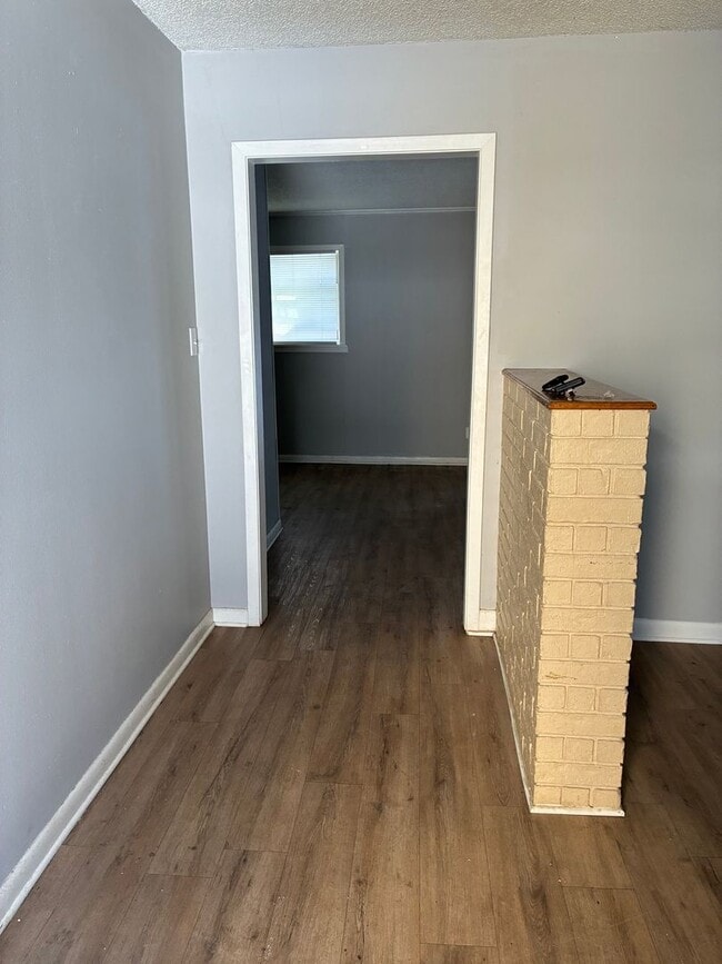 Building Photo - Spacious 4 Bedroom/3 Bath Family Home West End of Searcy