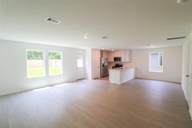 Building Photo - 31371 Black Cherry St
