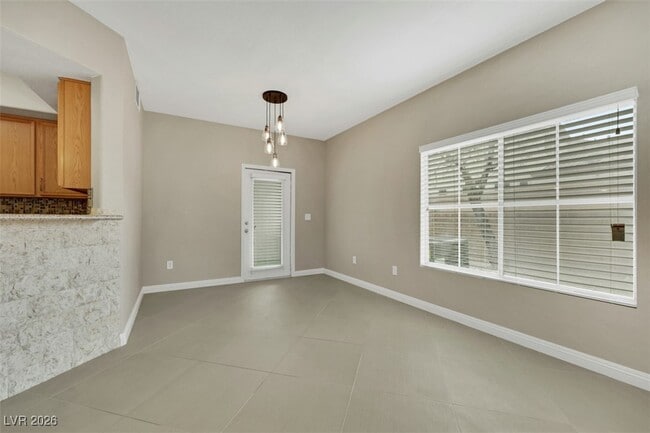 Building Photo - 6160 Rumrill St