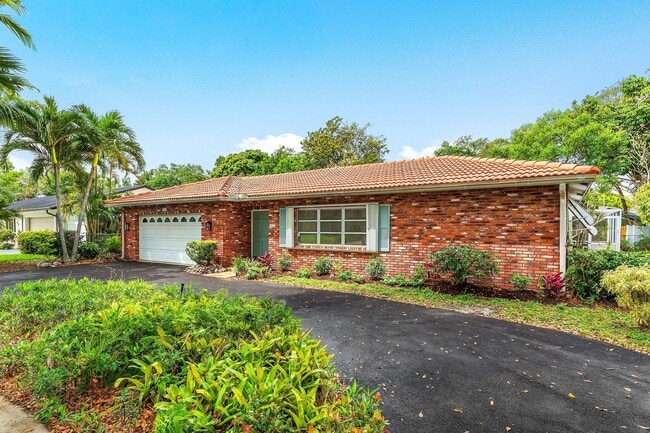 Building Photo - 931 NW 9th Ct